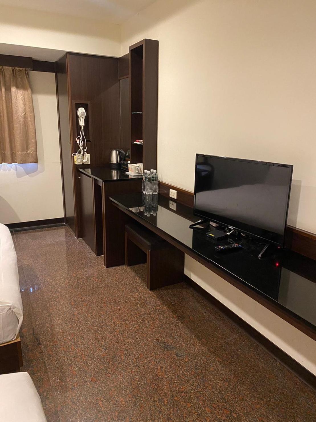 Yuai Fu Hao Hotel Taichung Exterior foto